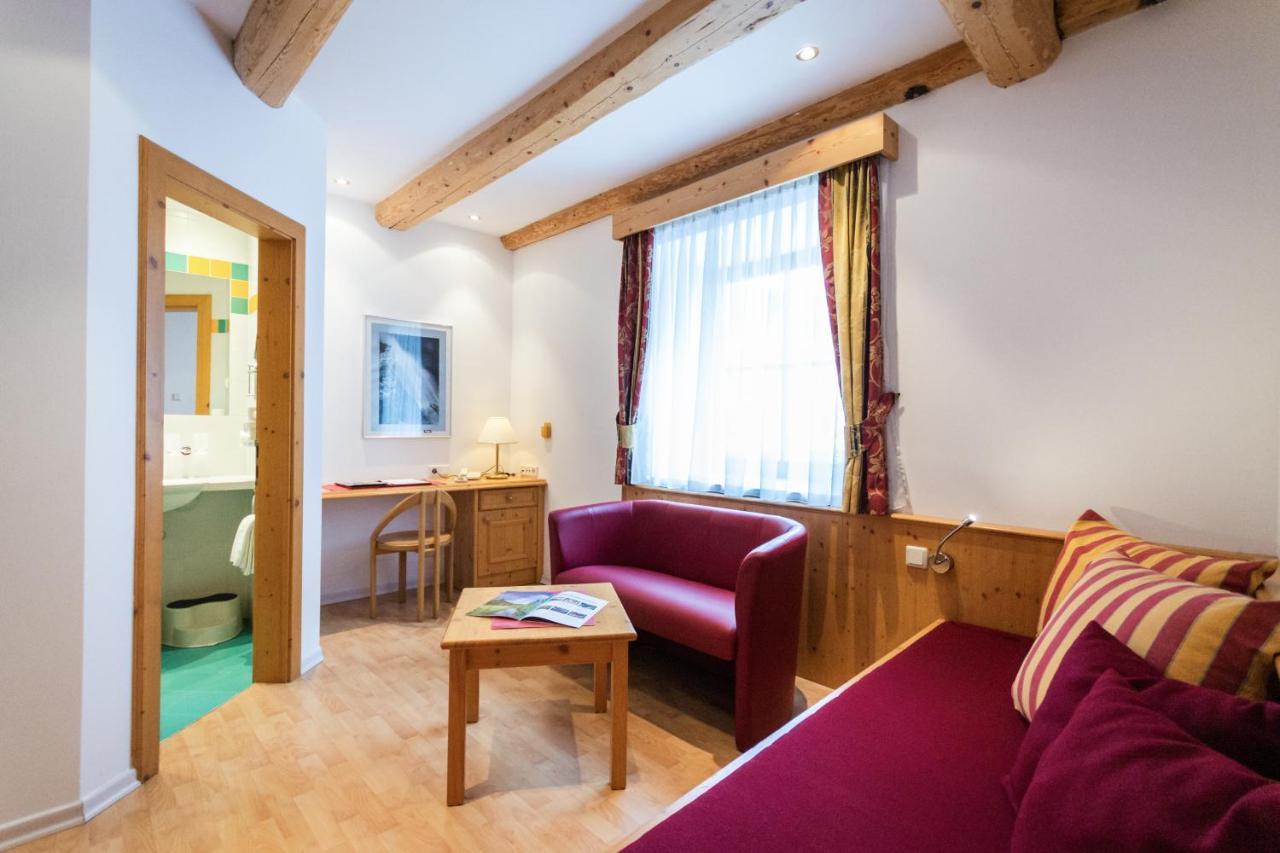 Aktiv Hotel Zur Rose Am Brenner Штайнах-на-Бреннер Экстерьер фото
